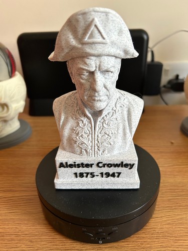 Aleister crowley büste - büste, statue